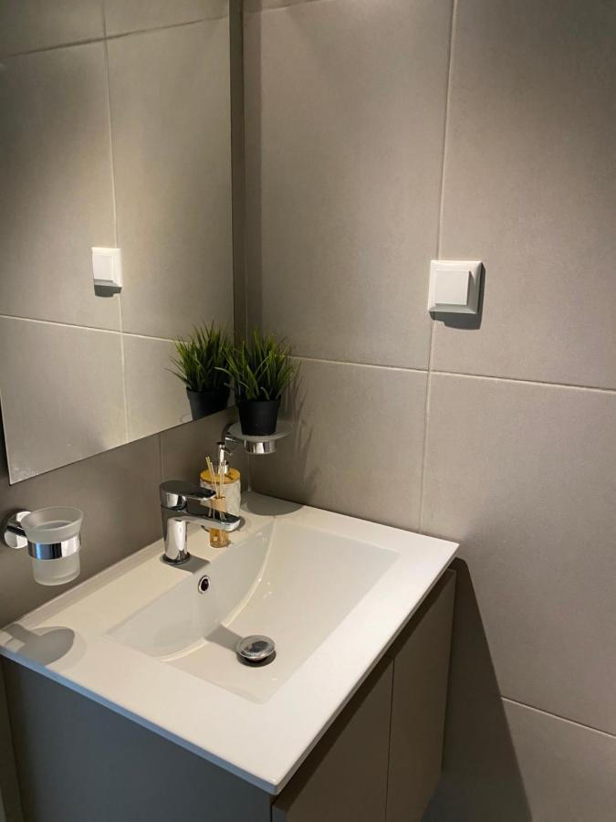 New 2Bd Aprt With Shared Rooftop Pool E2 Athene Buitenkant foto